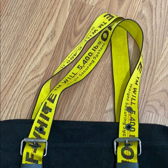 Authentic Off-White signature big bag - Picture 2 of 8